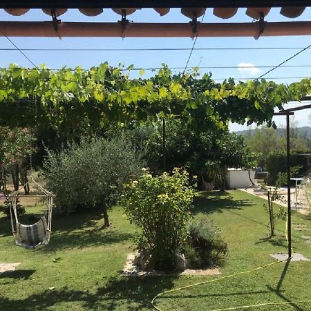 Bed and Breakfast La Vignarelle Callas Екстер'єр фото