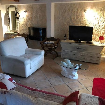 Bed and Breakfast La Vignarelle Callas Екстер'єр фото