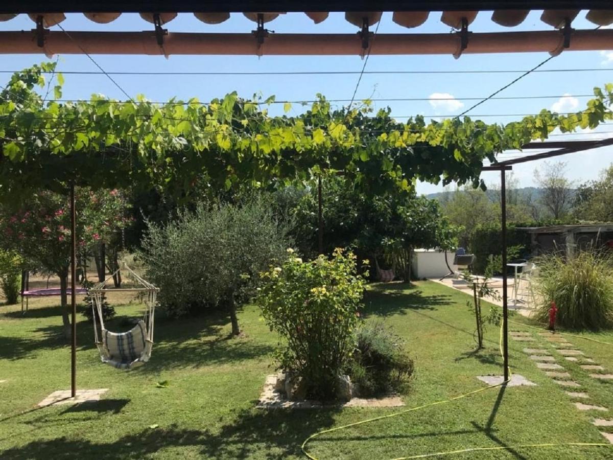 Bed and Breakfast La Vignarelle Callas Екстер'єр фото