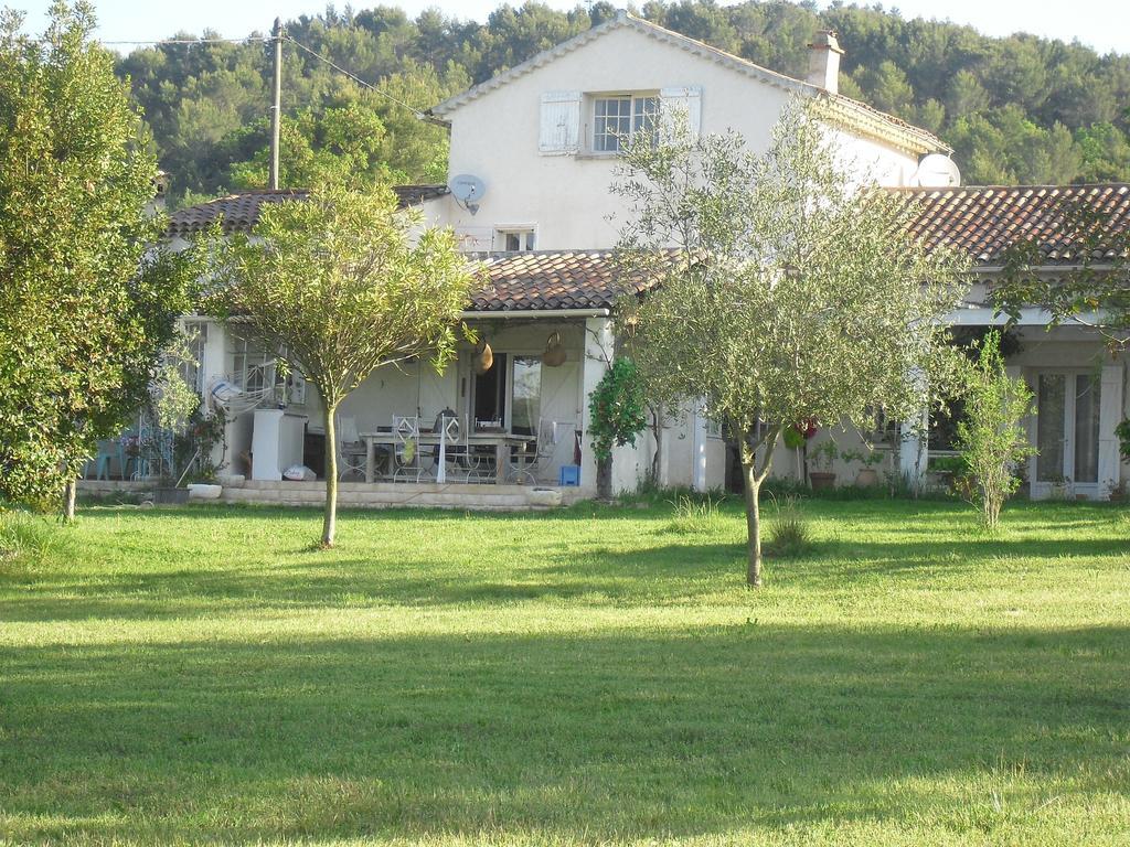 Bed and Breakfast La Vignarelle Callas Екстер'єр фото