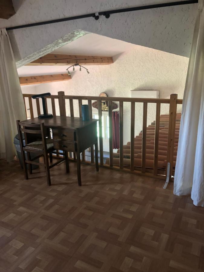 Bed and Breakfast La Vignarelle Callas Екстер'єр фото