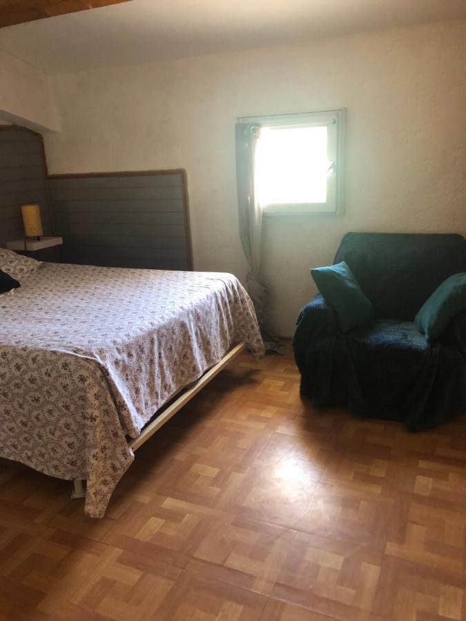 Bed and Breakfast La Vignarelle Callas Екстер'єр фото