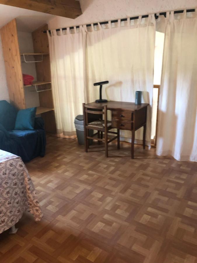Bed and Breakfast La Vignarelle Callas Екстер'єр фото