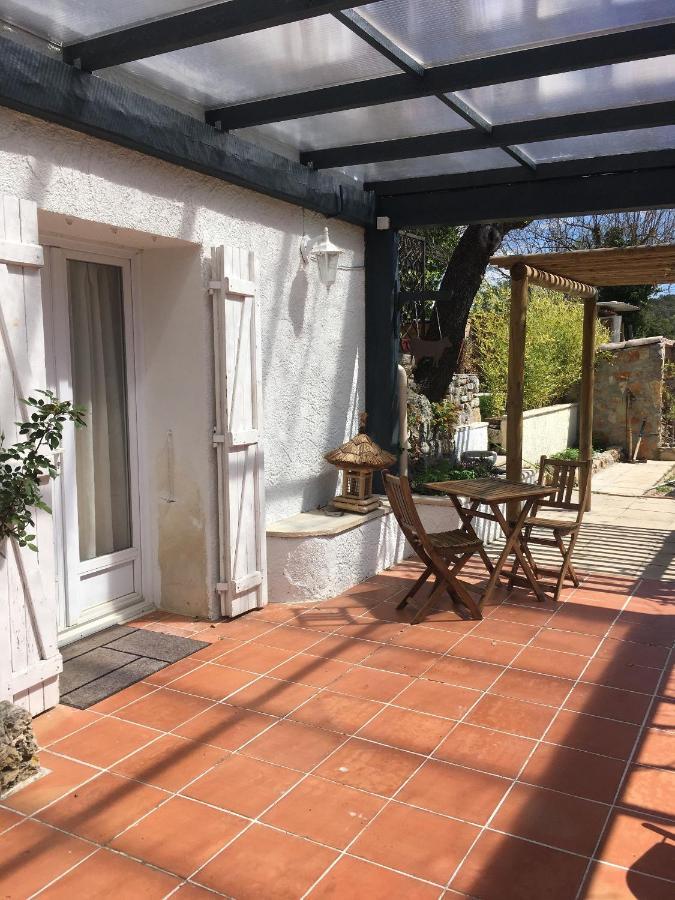 Bed and Breakfast La Vignarelle Callas Екстер'єр фото